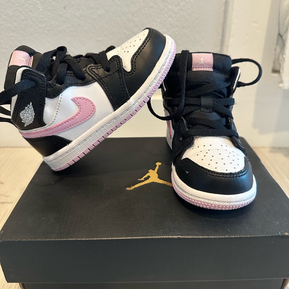 Toddler Jordan 1’s